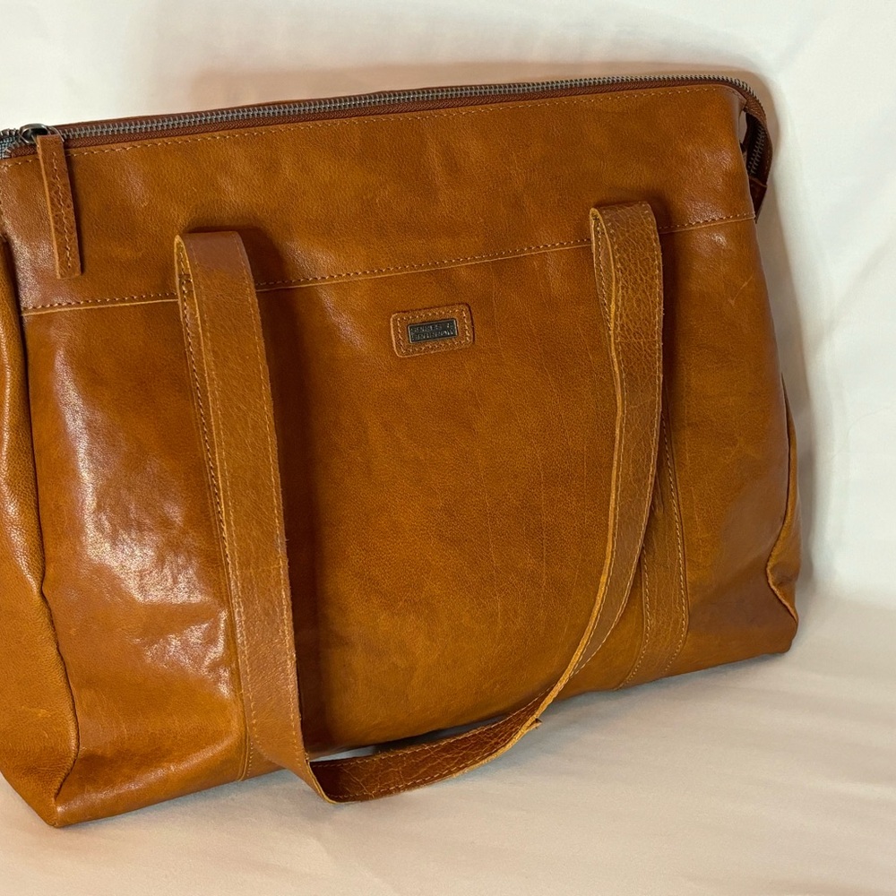 Spikes and Sparrow Tan Leather Women's Laptop Bag NEW w/o tags